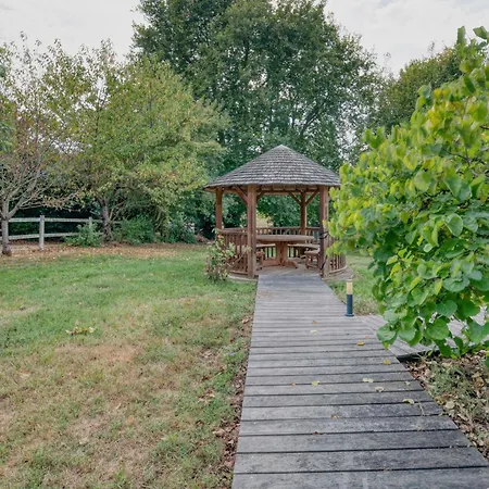 בית נופש Domaine En Castanet